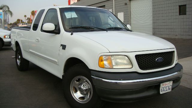 Ford F150 2002 photo 2