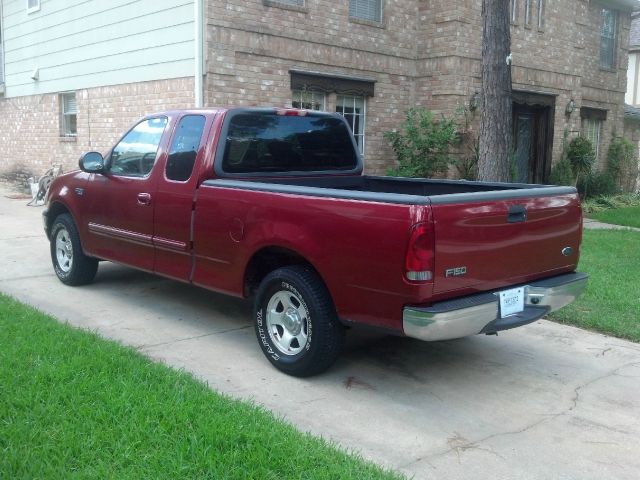 Ford F150 2002 photo 2