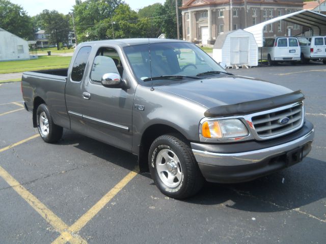 Ford F150 2002 photo 1