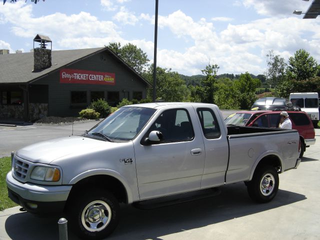 Ford F150 SLT 1 Ton Dually 4dr 35 Pickup Truck