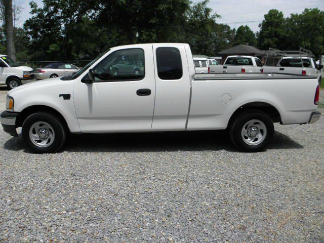 Ford F150 2003 photo 2