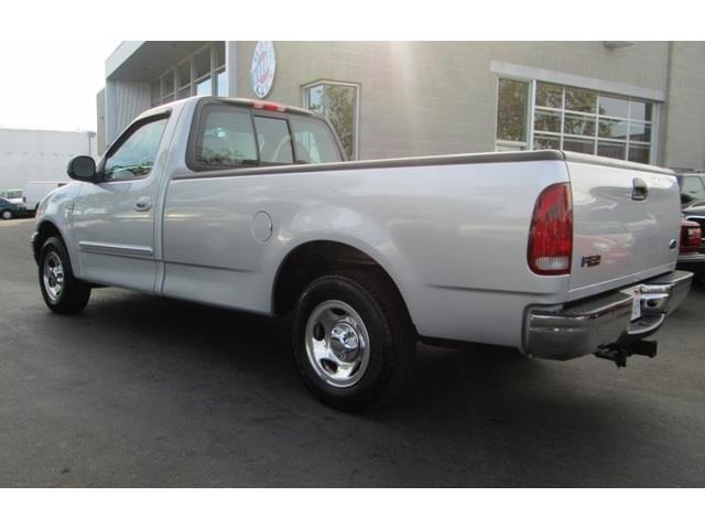 Ford F150 2003 photo 2