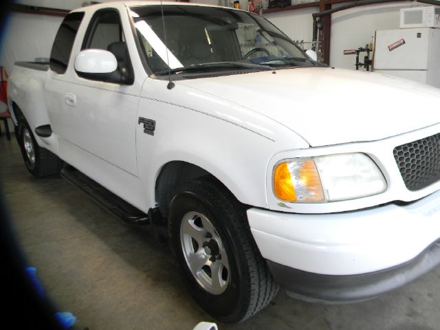 Ford F150 2003 photo 2