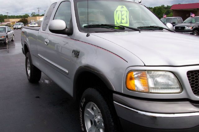 Ford F150 2003 photo 2