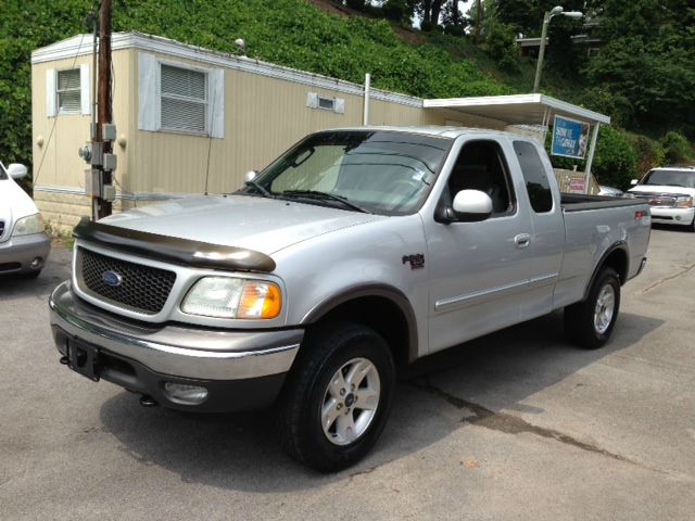 Ford F150 2003 photo 2