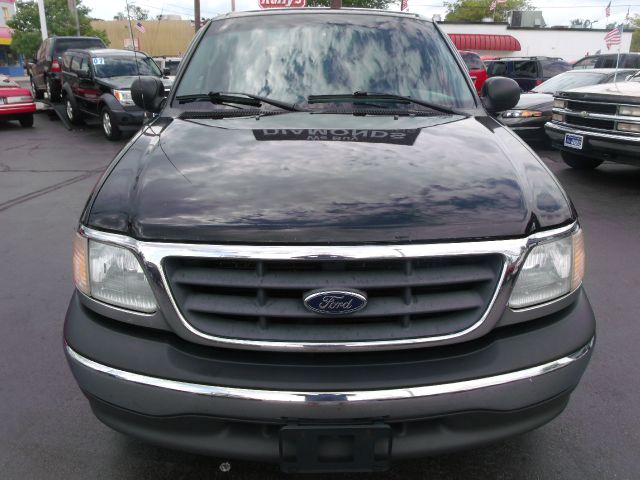 Ford F150 XLT Supercrew Short Bed 2WD Pickup Truck