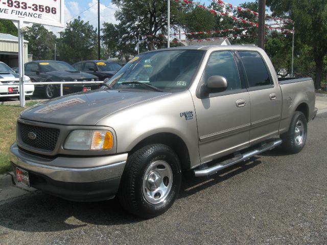 Ford F150 2003 photo 2