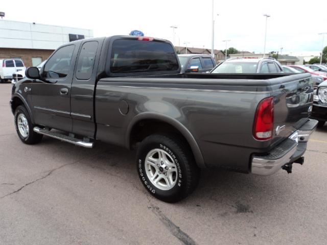 Ford F150 2003 photo 2