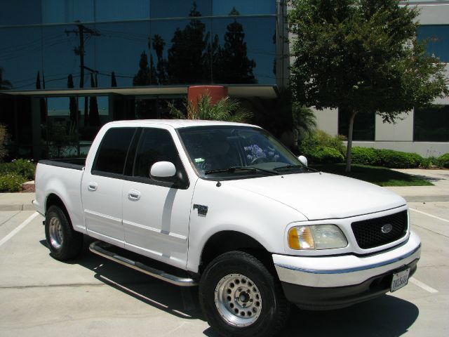 Ford F150 SL Short Bed 2WD Pickup Truck