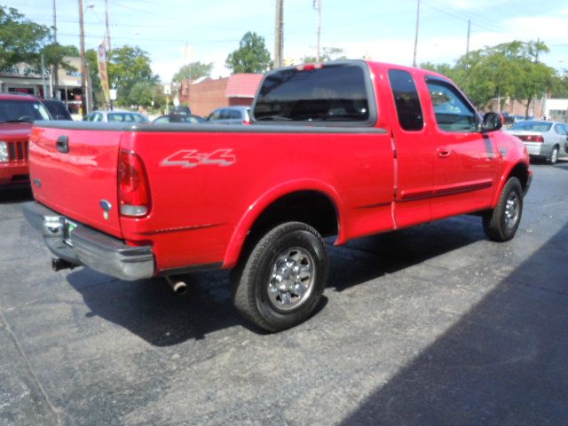 Ford F150 2003 photo 2