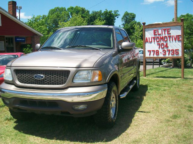 Ford F150 2003 photo 2