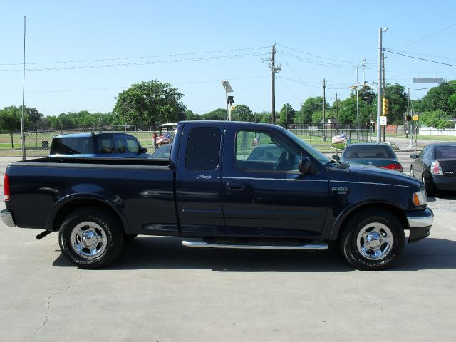 Ford F150 2003 photo 2