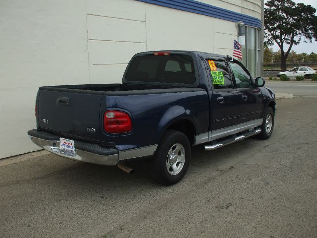 Ford F150 SL Short Bed 2WD Pickup Truck