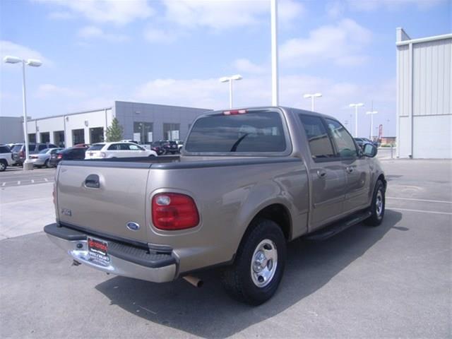 Ford F150 2003 photo 2