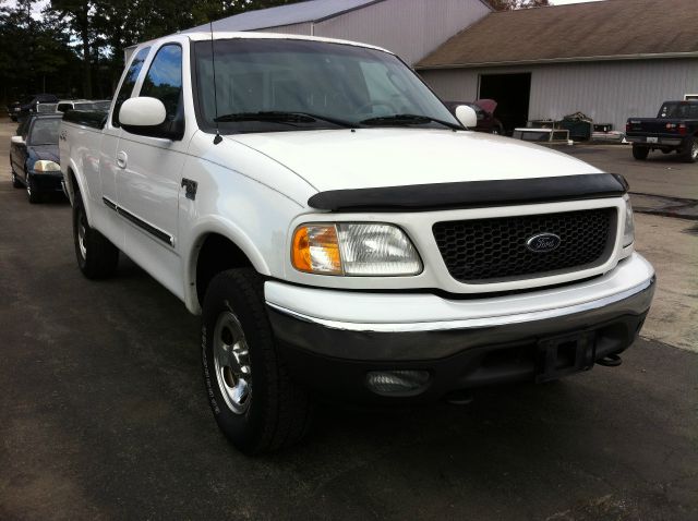 Ford F150 2003 photo 2