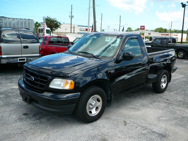 Ford F150 2003 photo 2