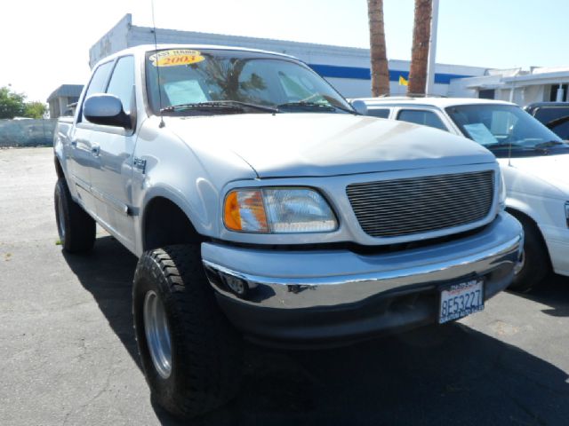 Ford F150 SL Short Bed 2WD Pickup Truck