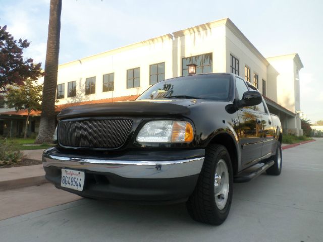 Ford F150 2003 photo 1