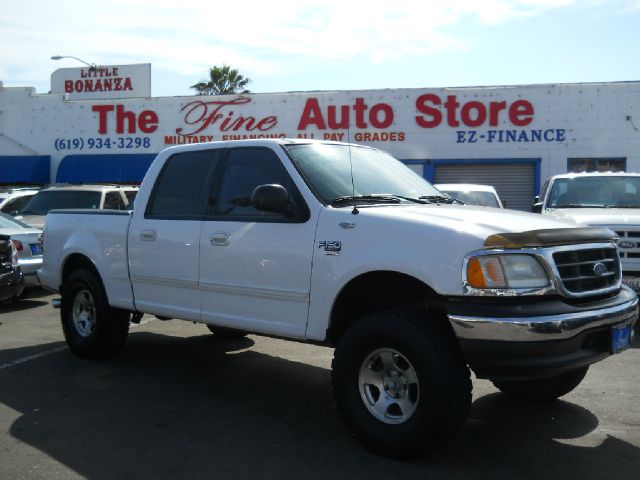 Ford F150 SL Short Bed 2WD Pickup Truck