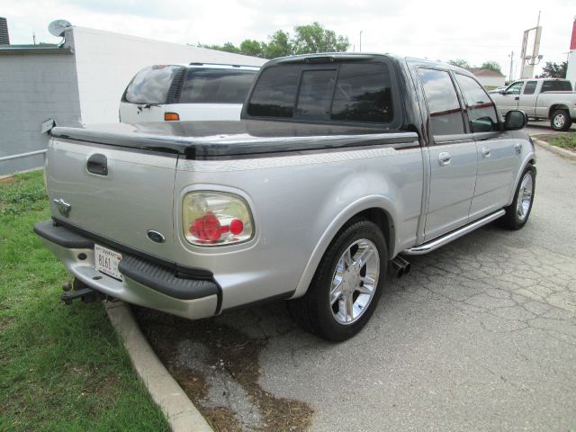 Ford F150 SLT 1 Ton Dually 4dr 35 Pickup Truck