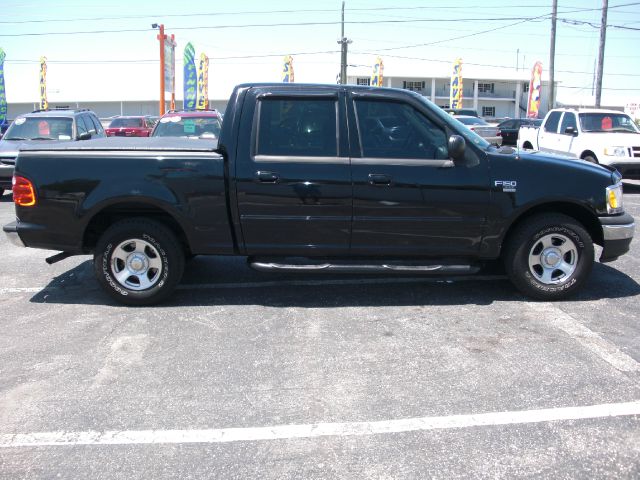 Ford F150 SL Short Bed 2WD Pickup Truck