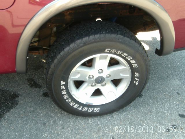 Ford F150 2003 photo 2