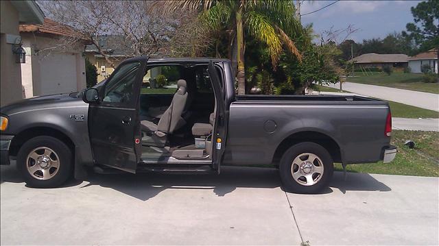 Ford F150 2003 photo 2