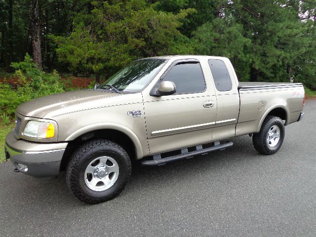 Ford F150 2003 photo 1