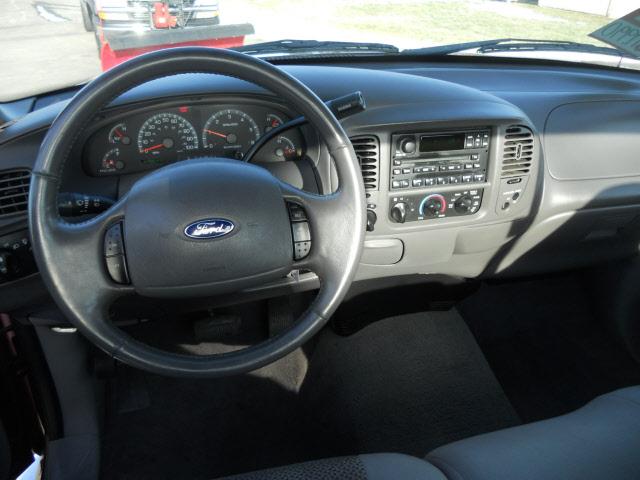 Ford F150 2003 photo 2