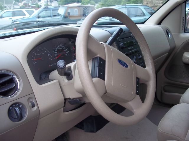 Ford F150 2004 photo 2