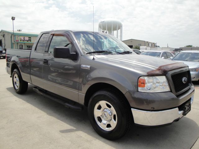 Ford F150 XLT Supercrew Short Bed 2WD Pickup Truck