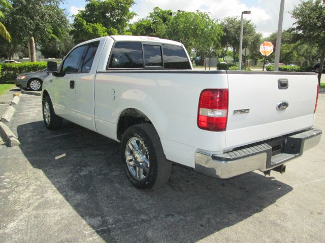 Ford F150 2004 photo 2