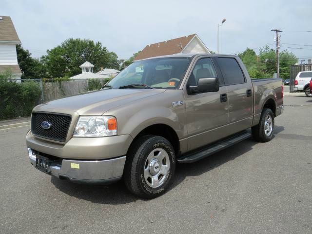 Ford F150 SL Short Bed 2WD Pickup Truck