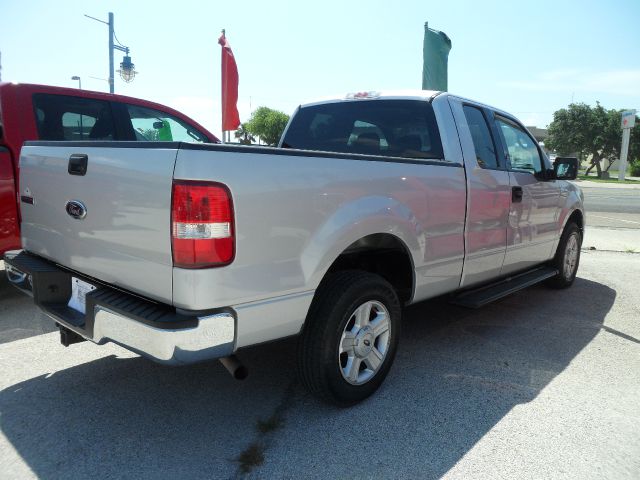 Ford F150 XLT Supercrew Short Bed 2WD Pickup Truck