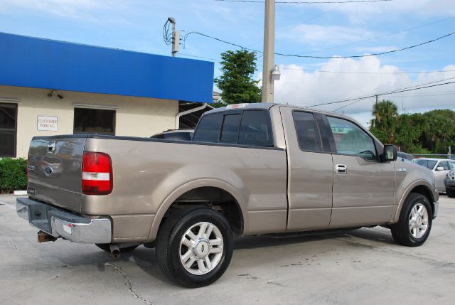 Ford F150 Supercrew 139 Pickup Truck