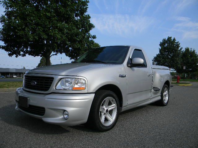 Ford F150 2004 photo 2