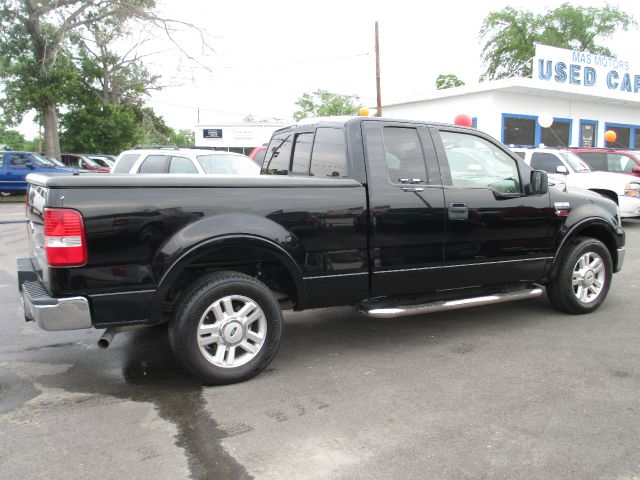 Ford F150 SLE- 4X4 Pickup Truck