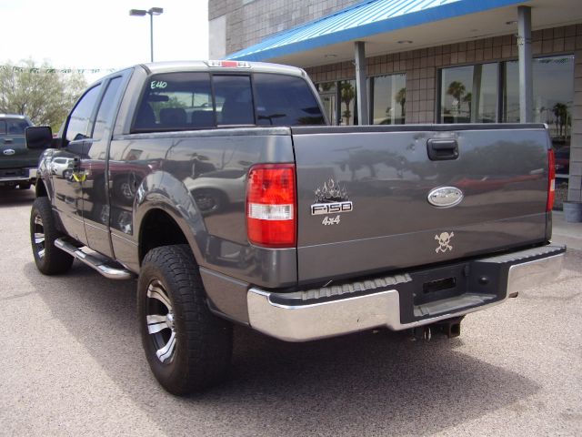 Ford F150 XL 2WD Reg Cab Pickup Truck