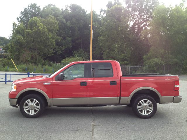 Ford F150 Club Cab 131 WB Pickup Truck