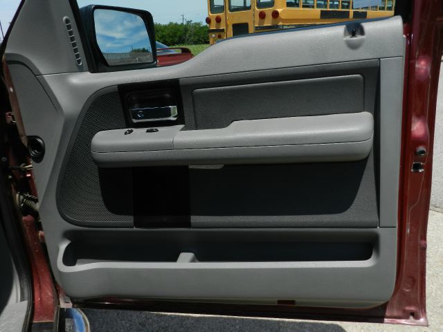 Ford F150 2005 photo 2