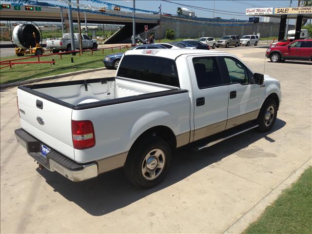 Ford F150 SL Short Bed 2WD Pickup Truck