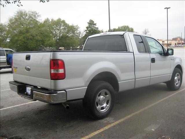 Ford F150 XLT Supercrew 4X4 Pickup