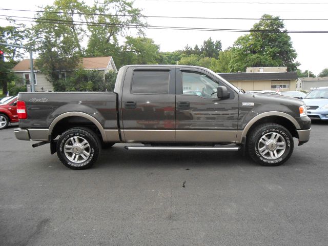 Ford F150 XLT Supercrew Short Bed 2WD Pickup Truck