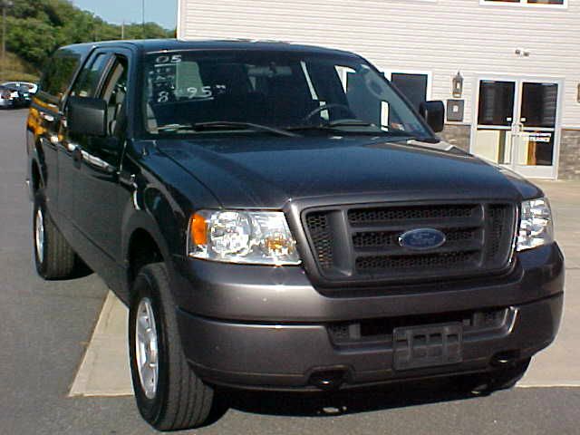 Ford F150 XLT Supercrew Short Bed 2WD Pickup Truck