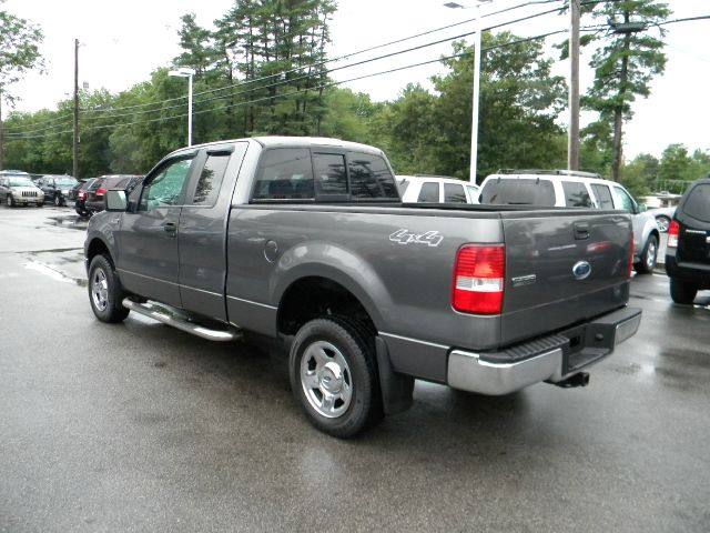 Ford F150 XL 2WD Reg Cab Pickup Truck