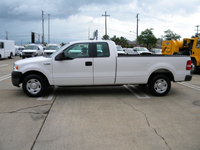 Ford F150 2.4 LX Pickup Truck