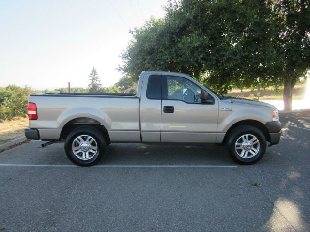 Ford F150 SLT Extra Cab Pickup Truck