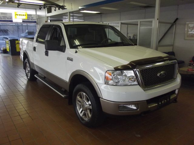 Ford F150 XLT Supercrew Short Bed 2WD Pickup Truck