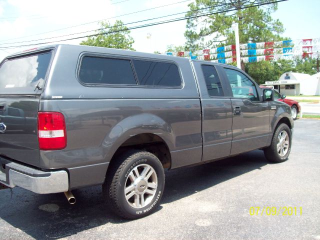 Ford F150 XLT Supercrew Short Bed 2WD Pickup Truck