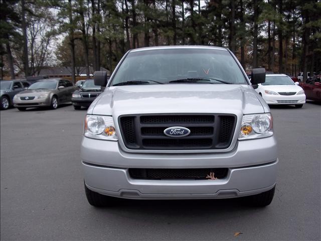 Ford F150 4WD XLT Pickup